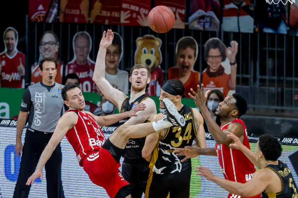 上似乎显得 上似乎显得