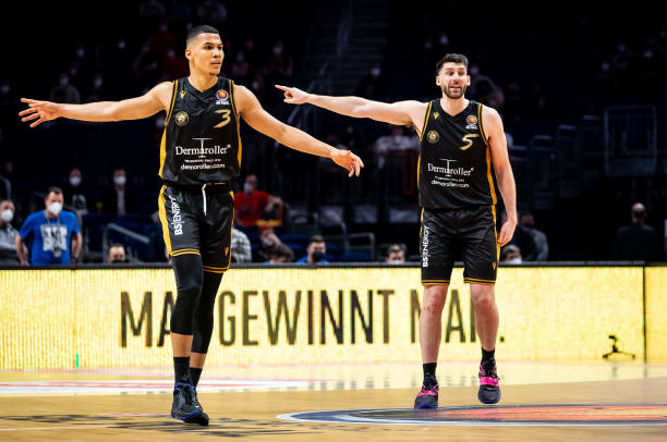 名靠前的某 名靠前的某